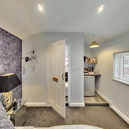 Apartment Romantic Retreat Near Abbey Whitby