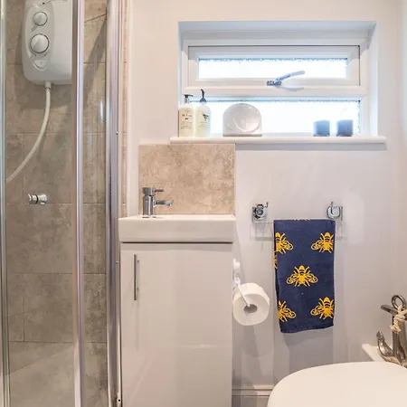 Romantic Retreat Near Abbey *