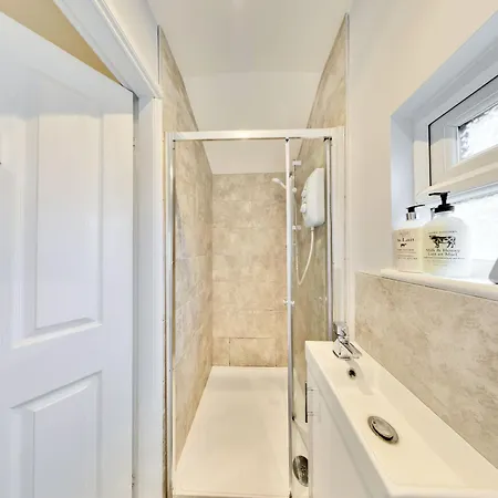 Romantic Retreat Near Abbey * Whitby